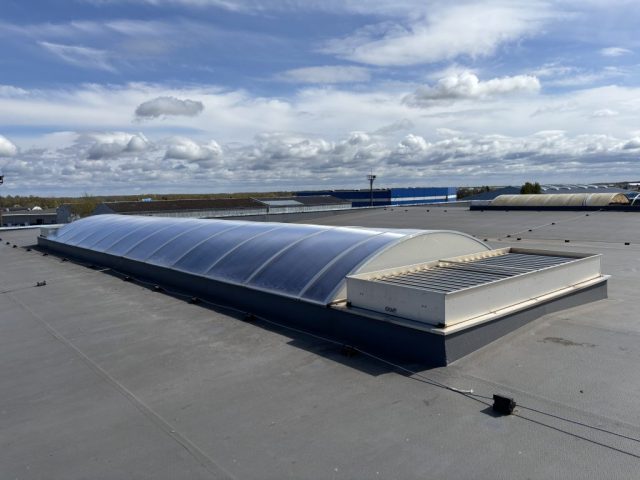 Katuseakna klaasi vahetus, pilt tehtud tööst