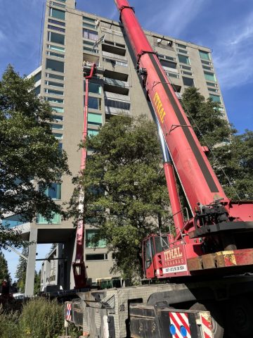 Puitalumiinium akna vahetus kraanaga